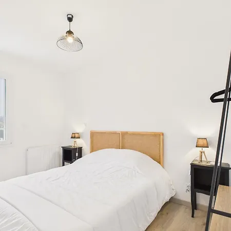 350m De La - Maison Avec Jardin Et Jacuzzi Pour 8 Hébergement de vacances