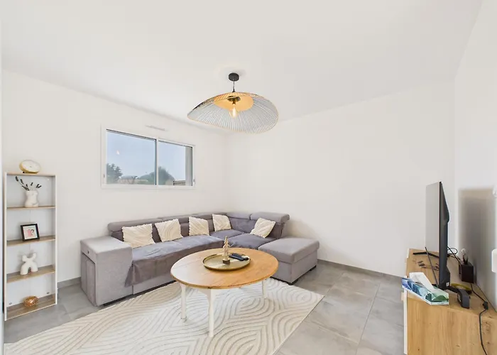 350m De La - Maison Avec Jardin Et Jacuzzi Pour 8