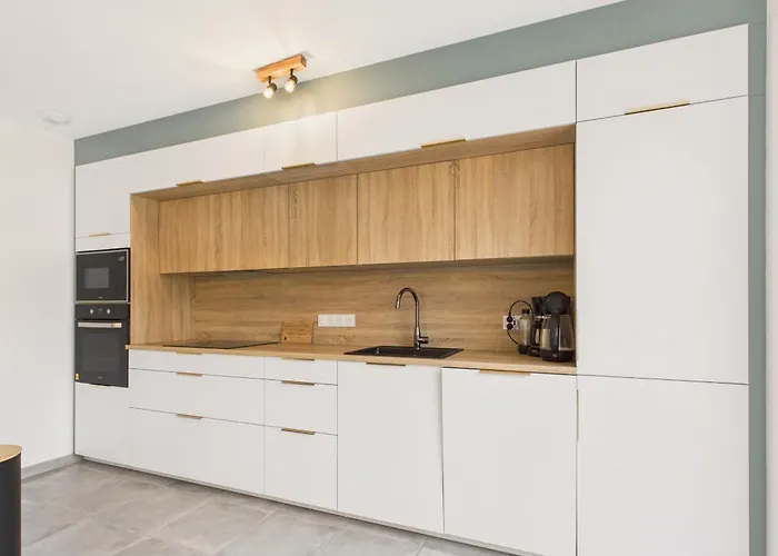 350m De La - Maison Avec Jardin Et Jacuzzi Pour 8 *