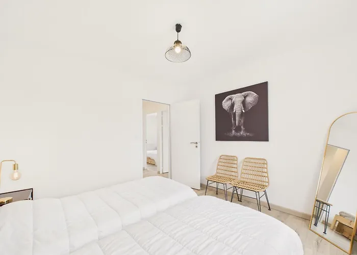 Hébergement de vacances 350m De La - Maison Avec Jardin Et Jacuzzi Pour 8