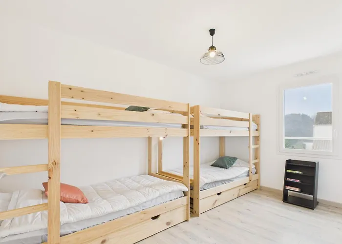 350m De La - Maison Avec Jardin Et Jacuzzi Pour 8 Hébergement de vacances *