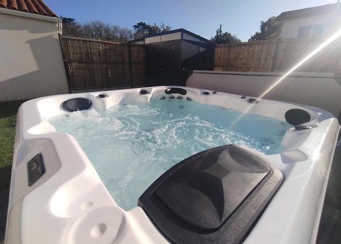 350m De La - Maison Avec Jardin Et Jacuzzi Pour 8 Hébergement de vacances Saint-Vincent-sur-Jard